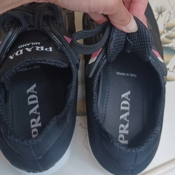 PRADA SNEAKERS WOMEN'S size 40 IT 9 USA - Picture 3 of 10